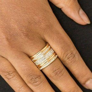 Paparazzi Jewelry Ring ~ Top Dollar Drama - Gold